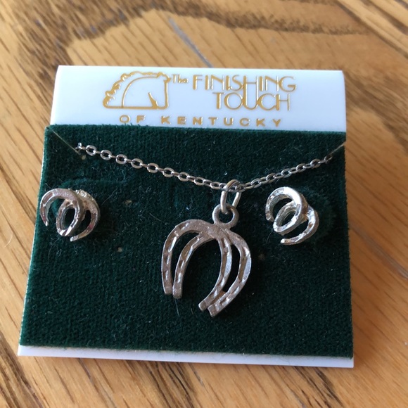Double horseshoe silver necklace and earrings set - Picture 4 of 6